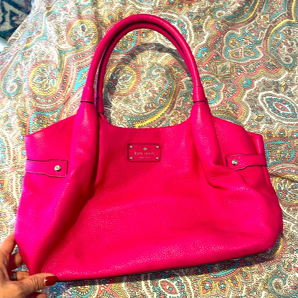 Kate Spade fuchsia leather handbag in EUC